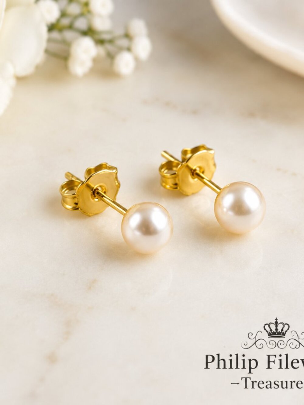 EA-31--5mm Natural Freshwater Pearl Stud Earrings Gold-Tone White